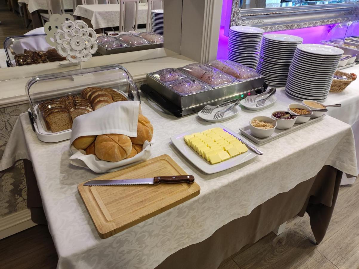 Bialy Dom Henlex Hotel Restauracja Poznaň Exteriér fotografie