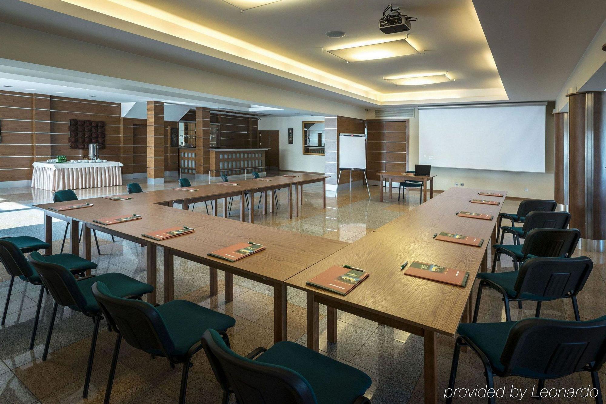 Bialy Dom Henlex Hotel Restauracja Poznaň Zařízení fotografie