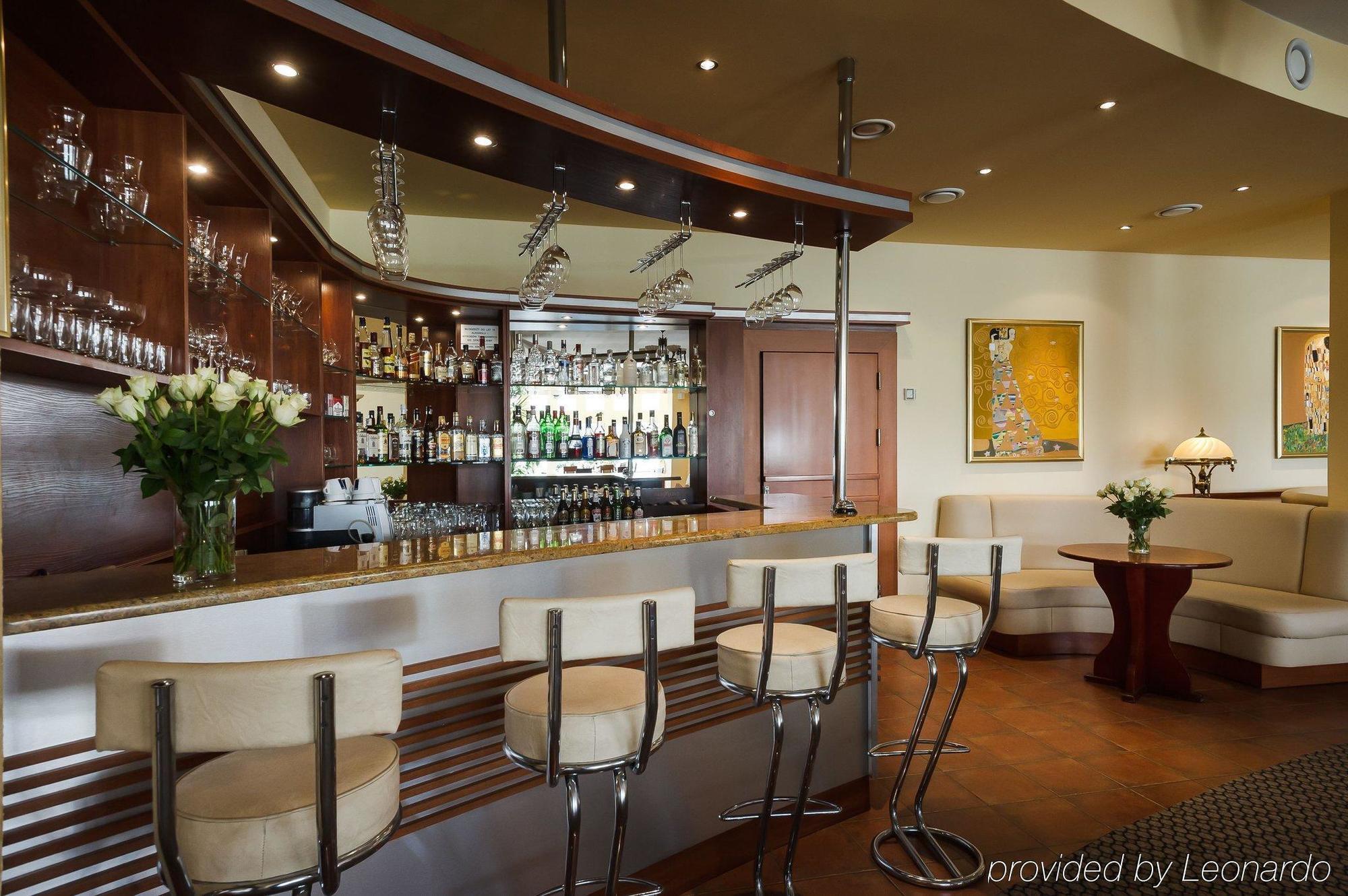 Bialy Dom Henlex Hotel Restauracja Poznaň Exteriér fotografie